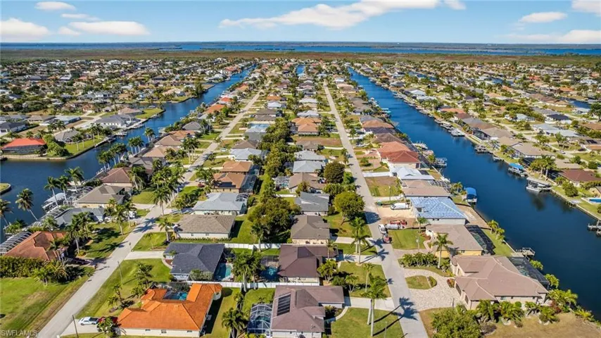 2506 Sw 38th St, Cape Coral, Florida 33914