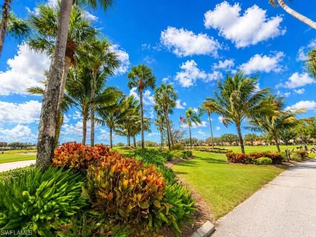 Practice range at ARROWHEAD GOLF COURSE