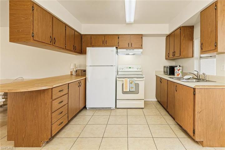 17539/541  Dumont  DR, Fort Myers, FL 33967
