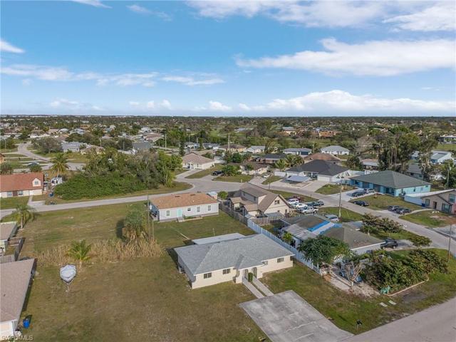 17539/541  Dumont  DR, Fort Myers, FL 33967