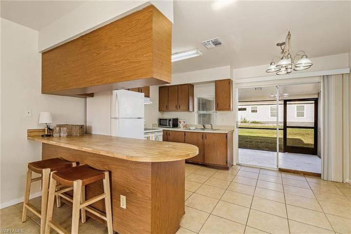 17539/541  Dumont  DR, Fort Myers, FL 33967