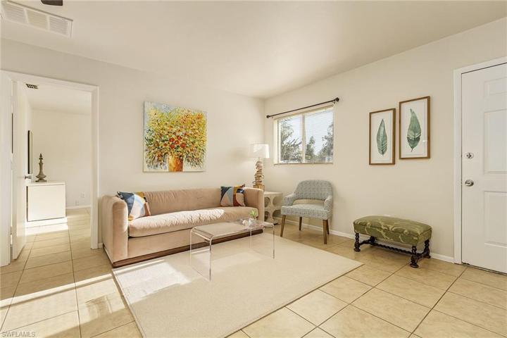 17539/541  Dumont  DR, Fort Myers, FL 33967