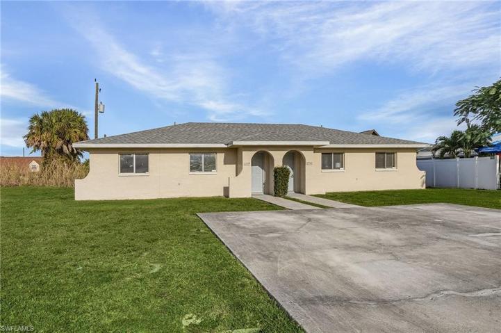 17539/541  Dumont  DR, Fort Myers, FL 33967