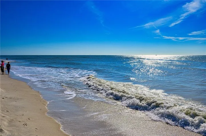 1550  Gulf Shore N BLVD, Naples, FL 34102