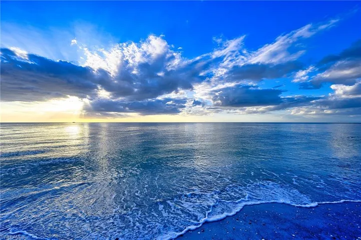 1550  Gulf Shore N BLVD, Naples, FL 34102