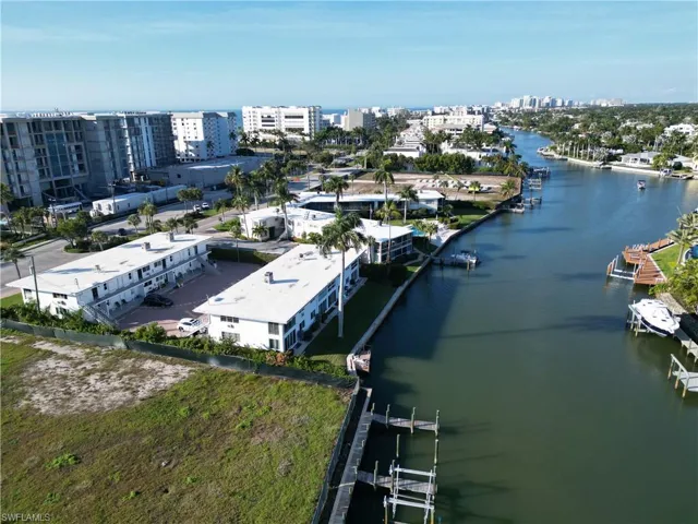 1550  Gulf Shore N BLVD, Naples, FL 34102