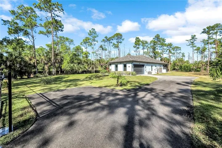 141 20th Ave Nw, Naples, Florida 34120