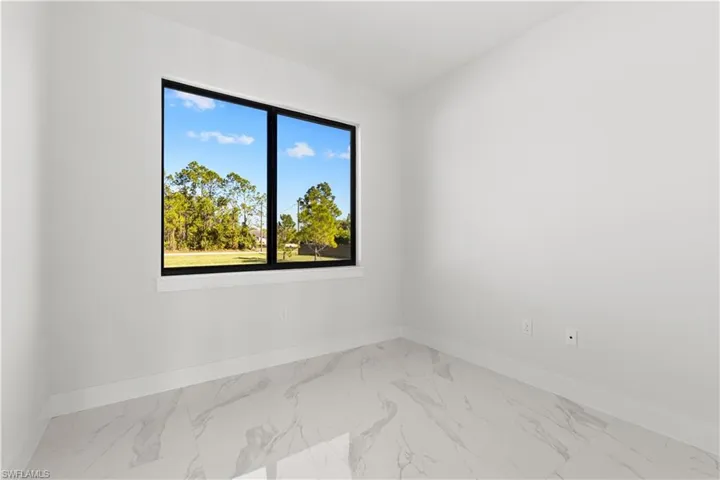 4272 31st Ave Ne, Naples, Florida 34120