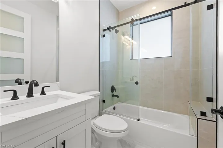 4272 31st Ave Ne, Naples, Florida 34120