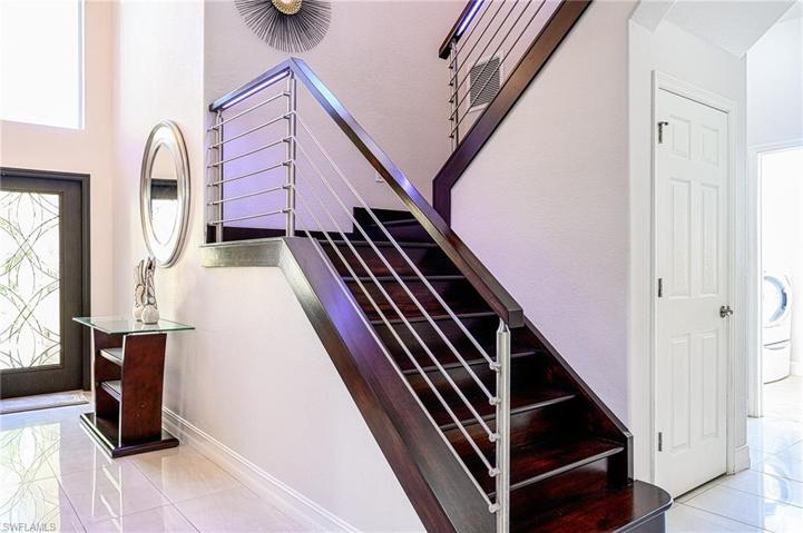 Hall/Stairway