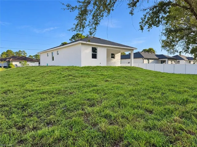 2719 28th St W, Lehigh Acres, Florida 33971