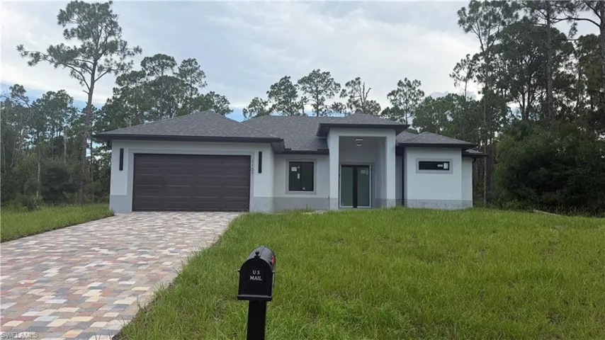 1107 Edison Ave, Lehigh Acres, Florida 33972