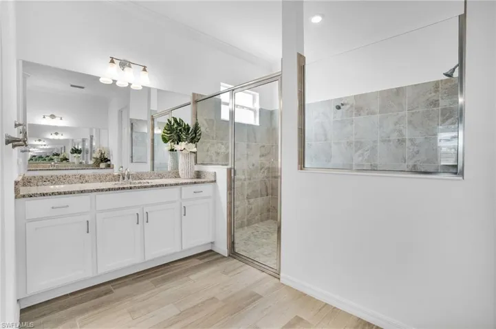 Master Bathroom Left