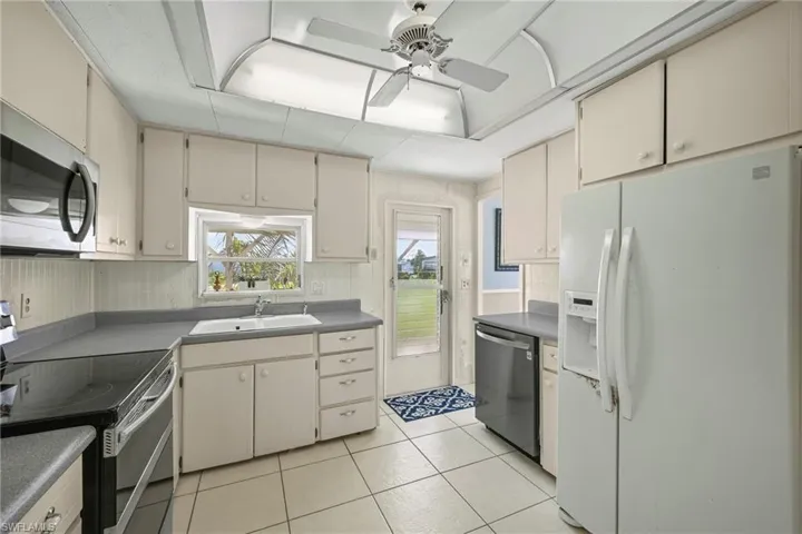 1 Cannes Dr, Naples, Florida 34112