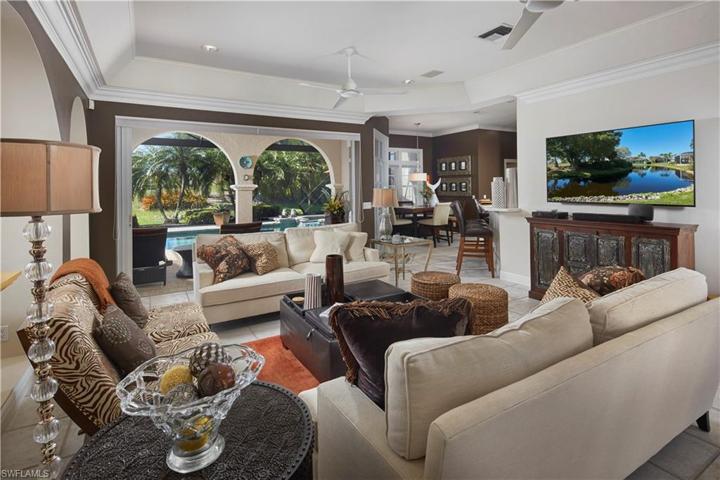 This home, located in Spanish Wells, certainly has a Spanish flair!
