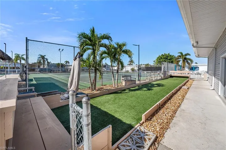 35  Blue Skys  DR, Naples, FL 34104