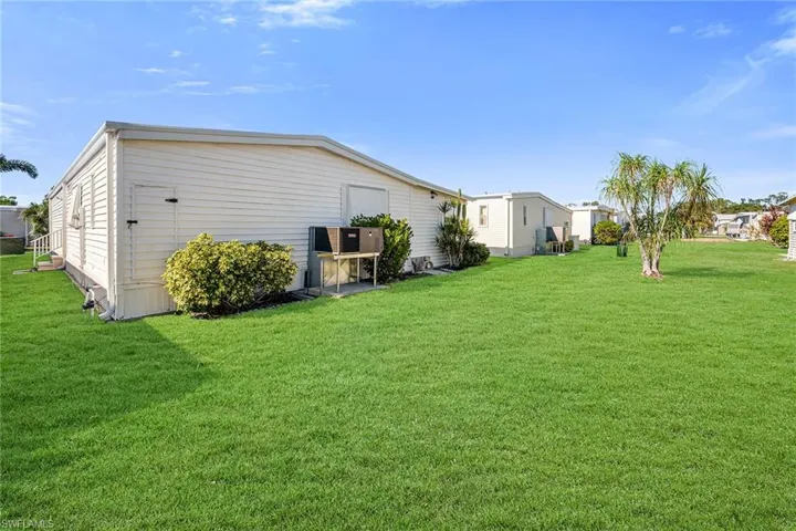 35  Blue Skys  DR, Naples, FL 34104