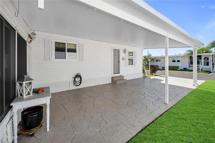35  Blue Skys  DR, Naples, FL 34104