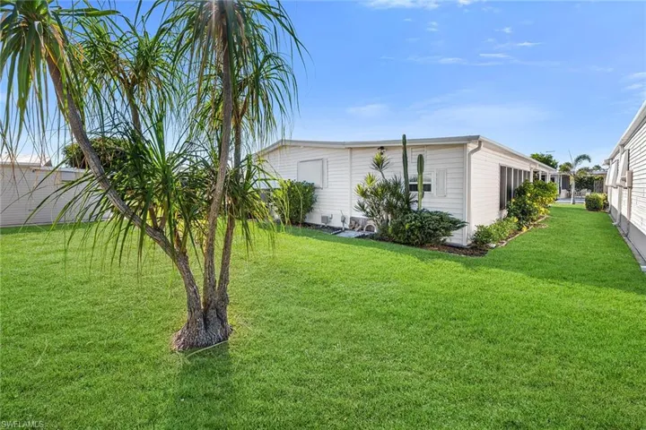 35  Blue Skys  DR, Naples, FL 34104