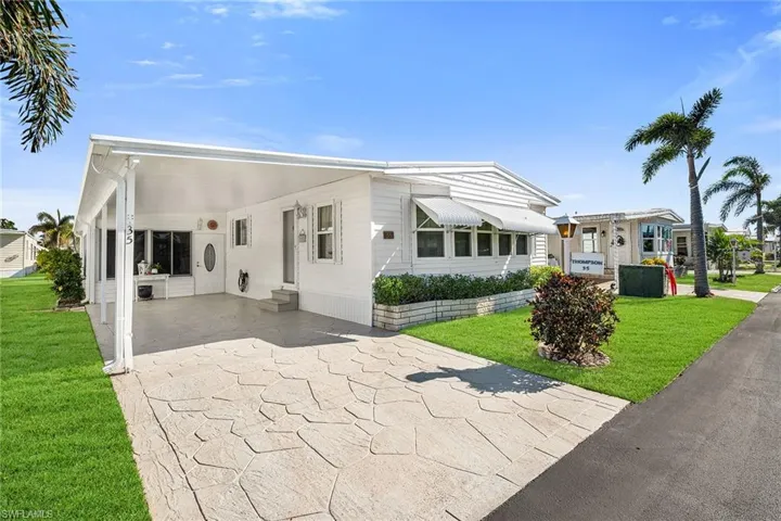 35  Blue Skys  DR, Naples, FL 34104