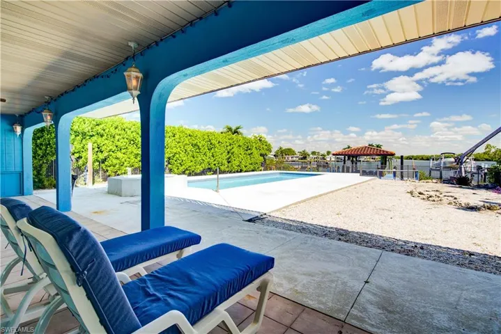 11 Capri Blvd, Naples, Florida 34113