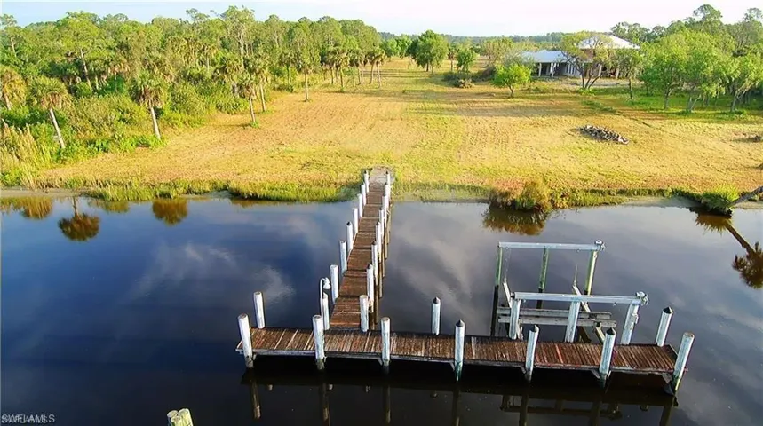 13746 Duke Hwy, Alva, Florida 33920