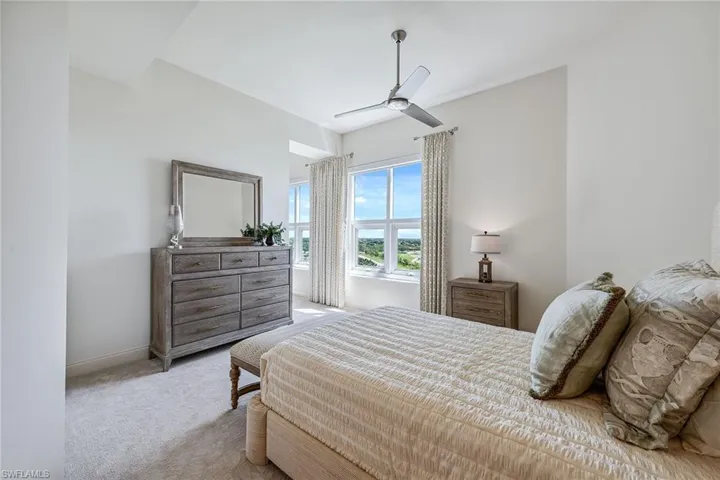 13675 Vanderbilt Dr Ph1105, Naples, Florida 34110