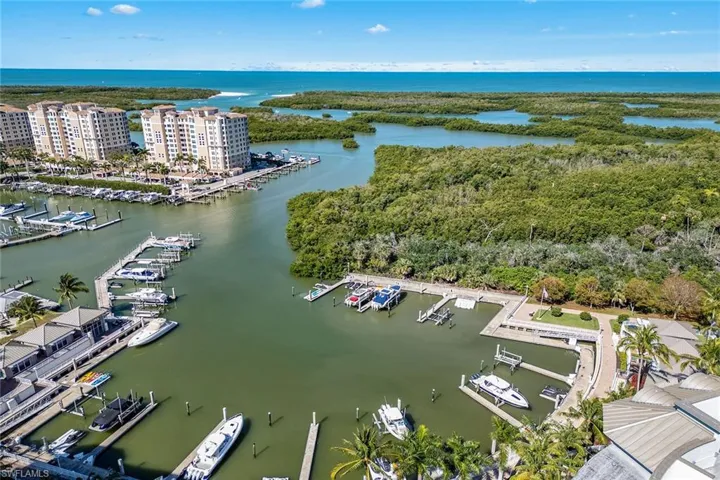 13675 Vanderbilt Dr Ph1105, Naples, Florida 34110