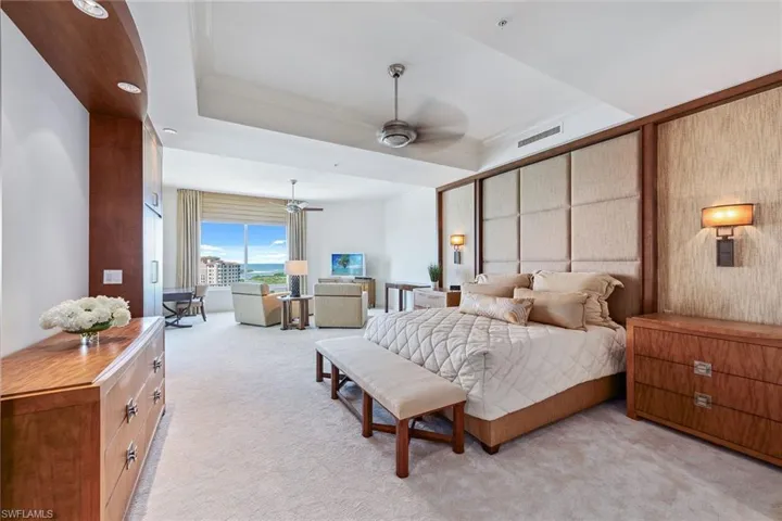13675 Vanderbilt Dr Ph1105, Naples, Florida 34110