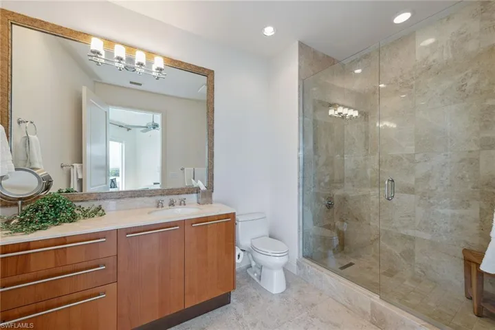 13675 Vanderbilt Dr Ph1105, Naples, Florida 34110