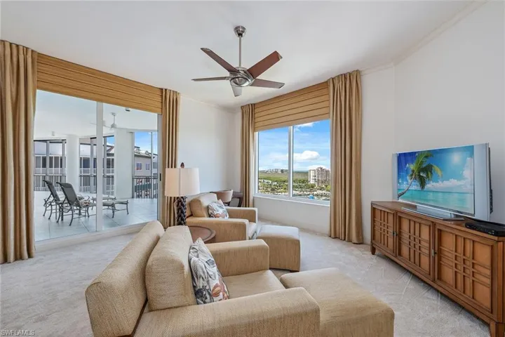 13675 Vanderbilt Dr Ph1105, Naples, Florida 34110