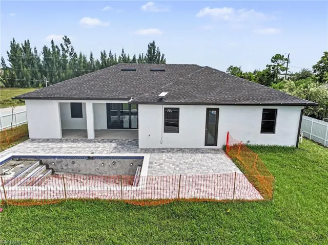 2115 Nw 15th St, Cape Coral, Florida 33993
