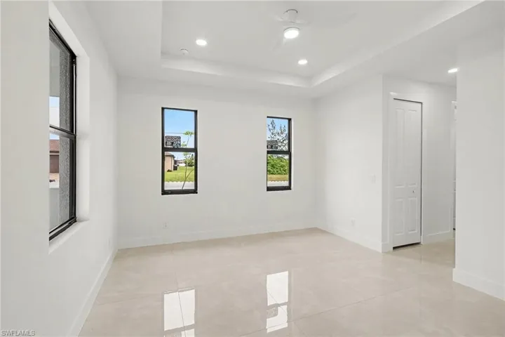 2115 Nw 15th St, Cape Coral, Florida 33993