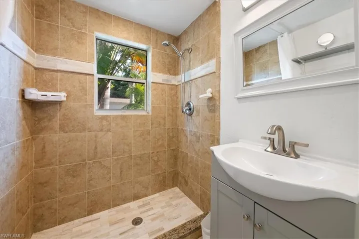 2400 Sunset Ave, Naples Fl 34112