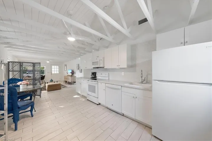 2400 Sunset Ave, Naples Fl 34112