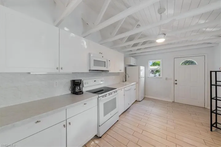 2400 Sunset Ave, Naples Fl 34112