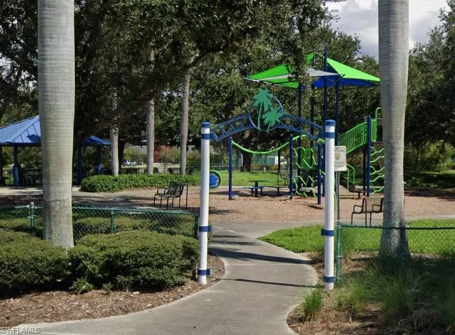 3706 Broadway 37, Fort Myers, Florida 33901