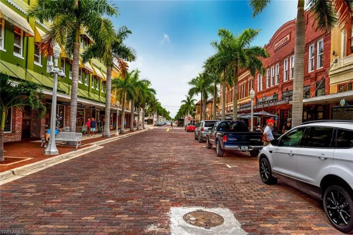 3706 Broadway 37, Fort Myers, Florida 33901