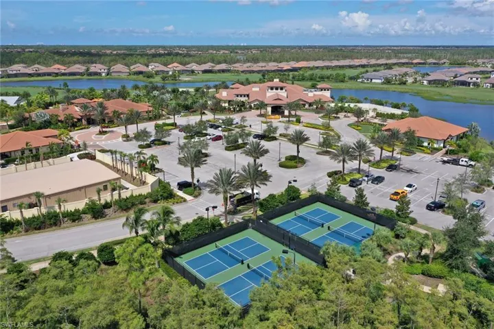 8663  Amour  CT, Naples, FL 34119