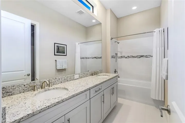 8663  Amour  CT, Naples, FL 34119