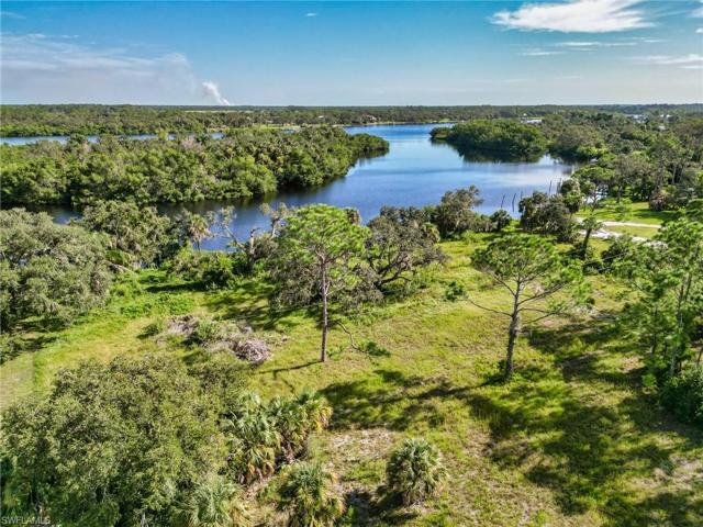 2330  Lazy River  LN, FORT MYERS, FL 33905
