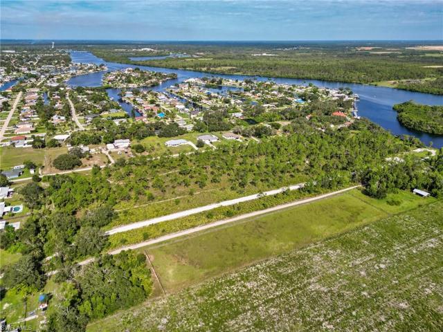 2330  Lazy River  LN, FORT MYERS, FL 33905