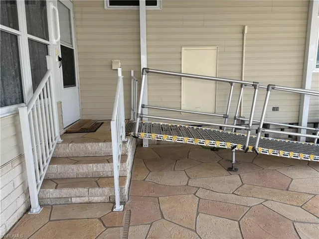 ramp/stairs