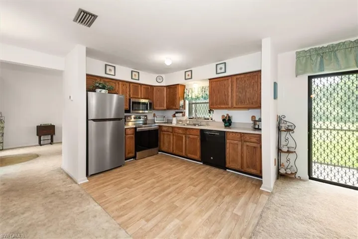 4981 Skates Cir, Fort Myers, Florida 33905