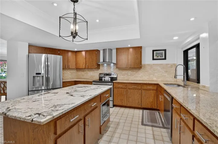 2140  Evergreen Lake  CT, Naples, FL 34112