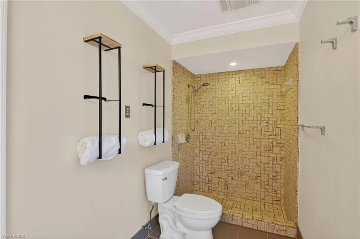 2140  Evergreen Lake  CT, Naples, FL 34112