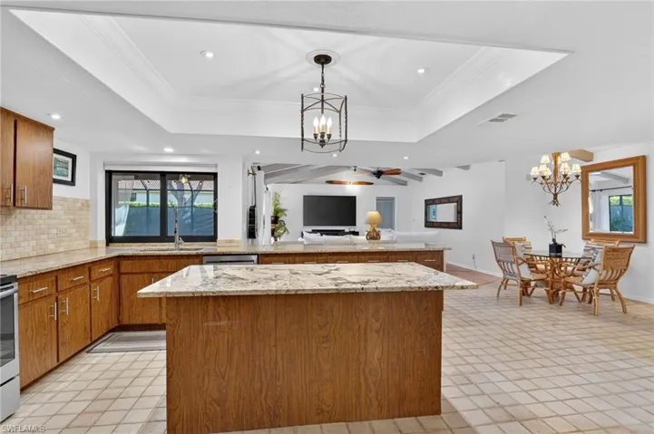 2140  Evergreen Lake  CT, Naples, FL 34112