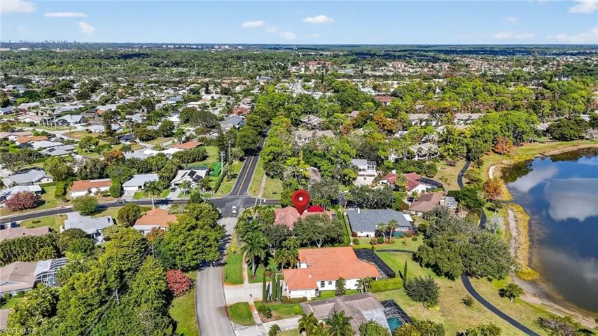 2140  Evergreen Lake  CT, Naples, FL 34112