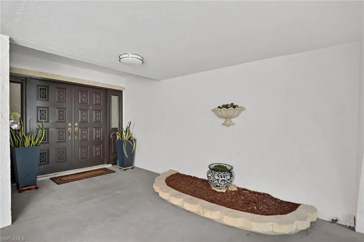 2140  Evergreen Lake  CT, Naples, FL 34112