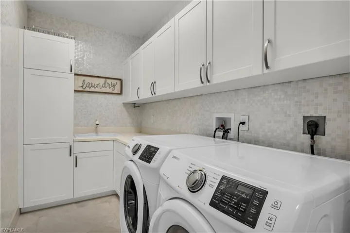 14270  Royal Harbour  CT, Fort Myers, FL 33908